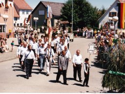 2015_Jubiläum_1990_Umzug_1