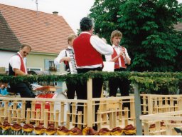 2015_Jubiläum_1990_Umzug_1