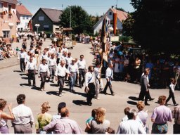 2015_Jubiläum_1990_Umzug_2