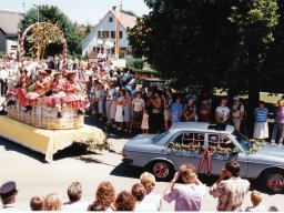 2015_Jubiläum_1990_Umzug_3